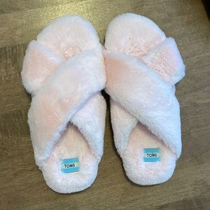 TOMS slippers NEVER WORN size W11